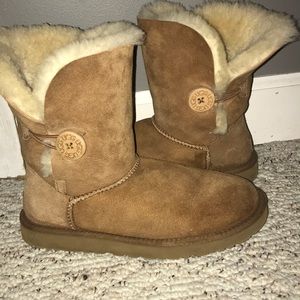 Tan Ugg boots